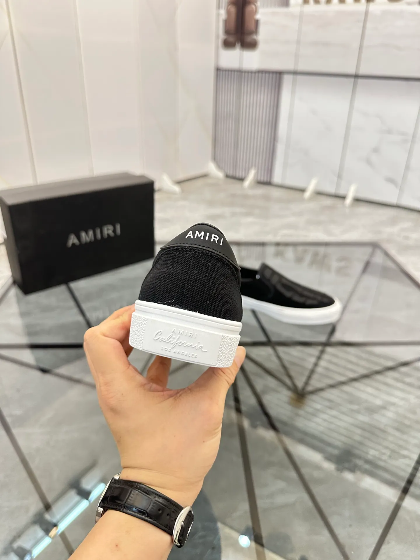 Men's shoes for sale 💰: 💰P420¥ Product trademark: AMIRI*「EMIR*] slip-on Regular size: 38-44 (can be customized to 37.45.46) Product materials: Upper imported original fabric spliced ​​cowhide, breathable lining, original outsole. No.: 1023